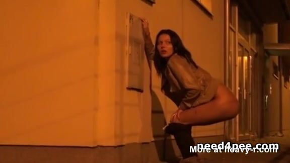 Sxey Girls Xx - Sexy girls taking a pee in public places and are not shy at all xxx porn  video | Pervert Tube