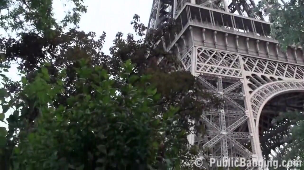 1282px x 720px - Brave threesome fuck on the bench next to the Eiffel tower xxx porn video